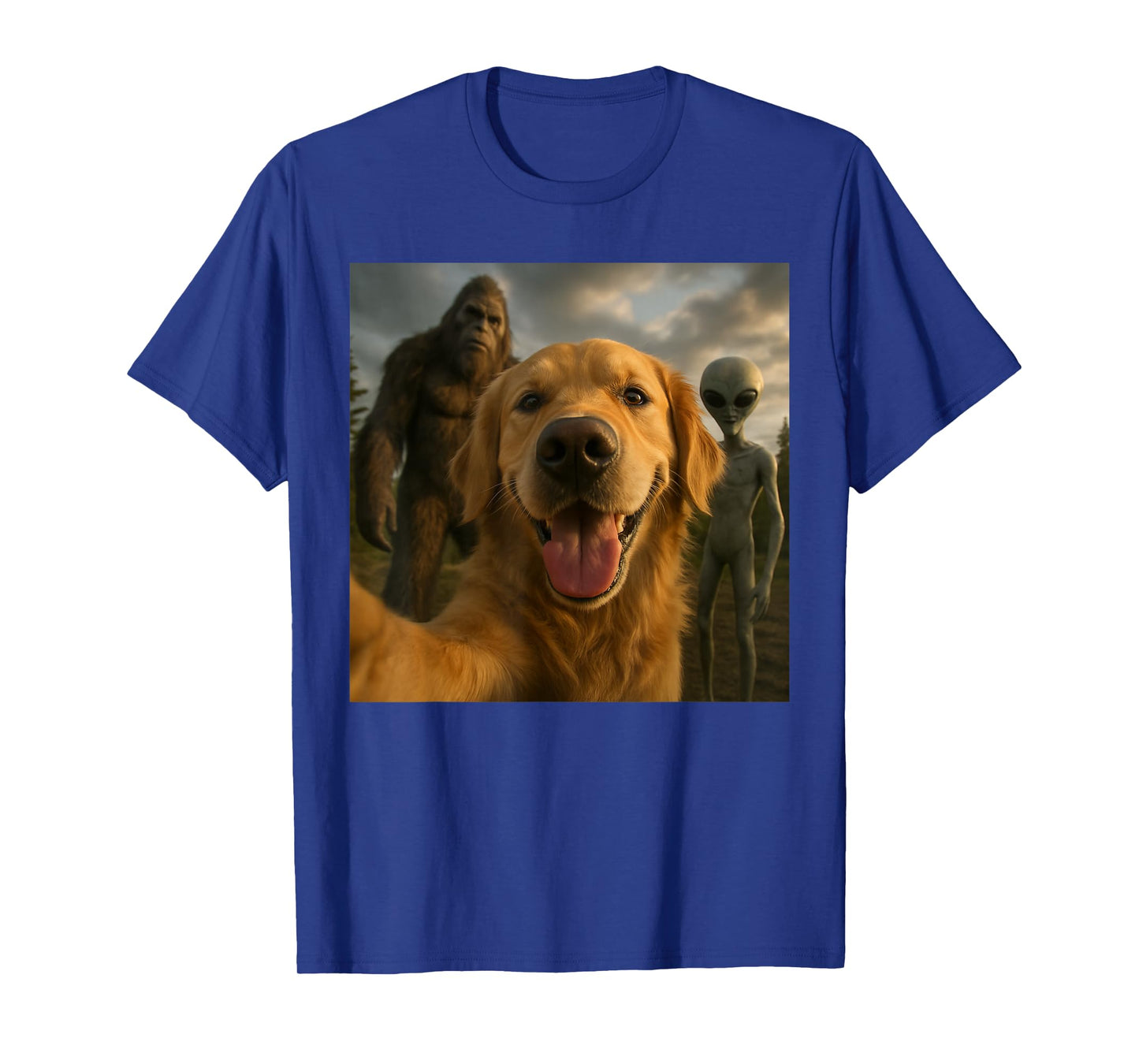Funny Golden Retriever Dog Selfie with Alien & Bigfoot T-Shirt