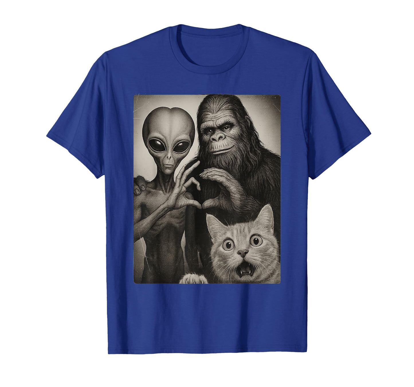Funny Cat Selfie with Romantic Bigfoot in Love with Alien T-Shirt