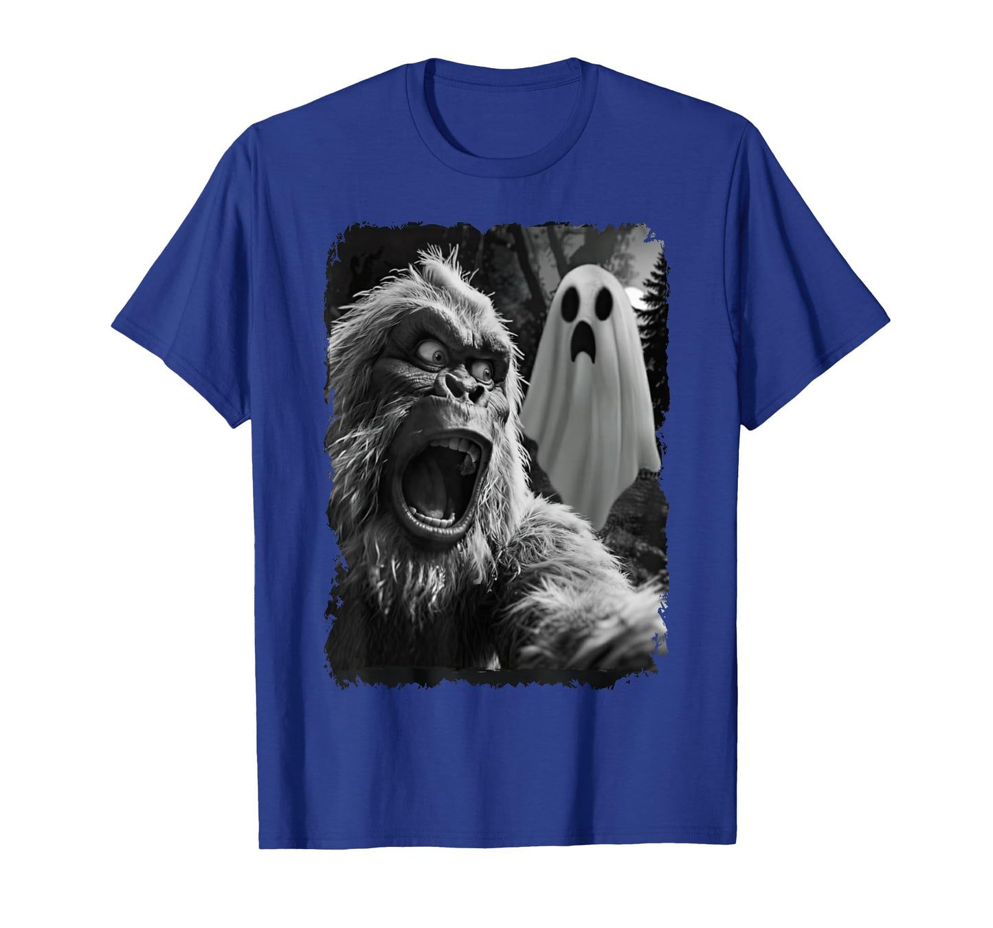 Funny Bigfoot Selfie Ghost Sasquatch Halloween Bigfoot T-Shirt