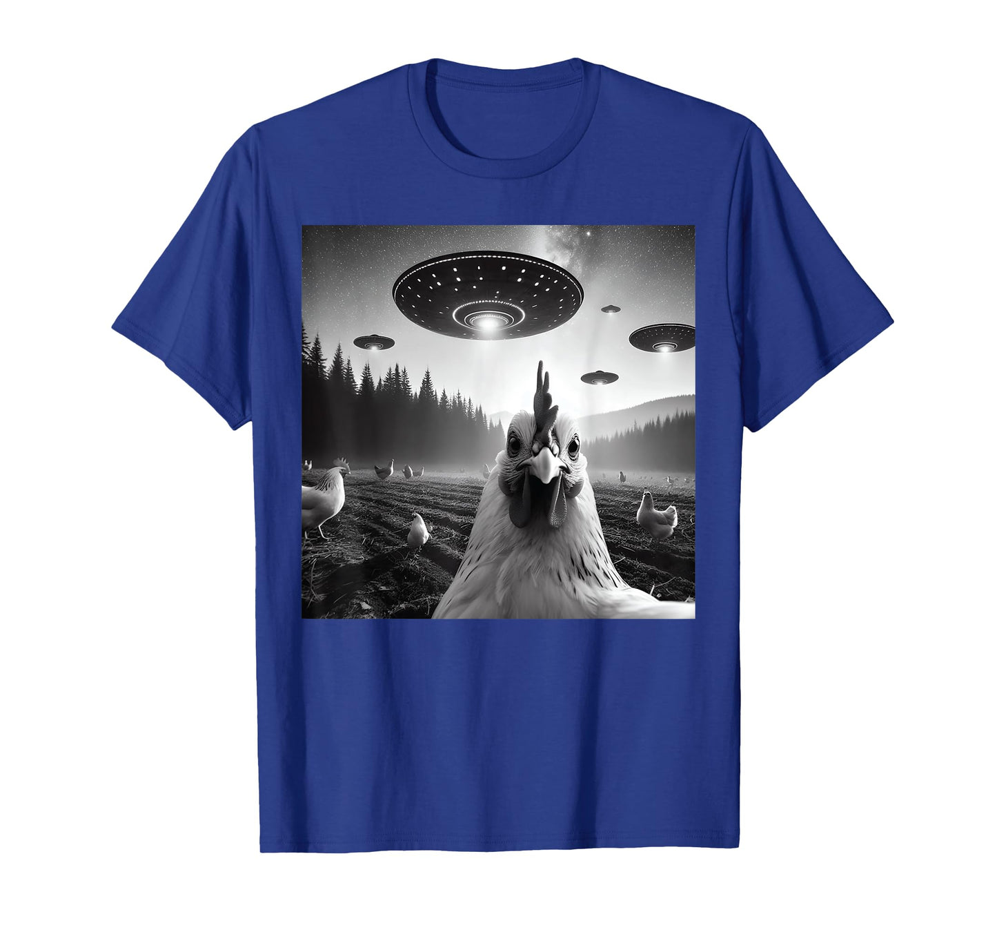 Chicken Rooster Funny Selfie Chicken with UFOs Weird Aliens T-Shirt