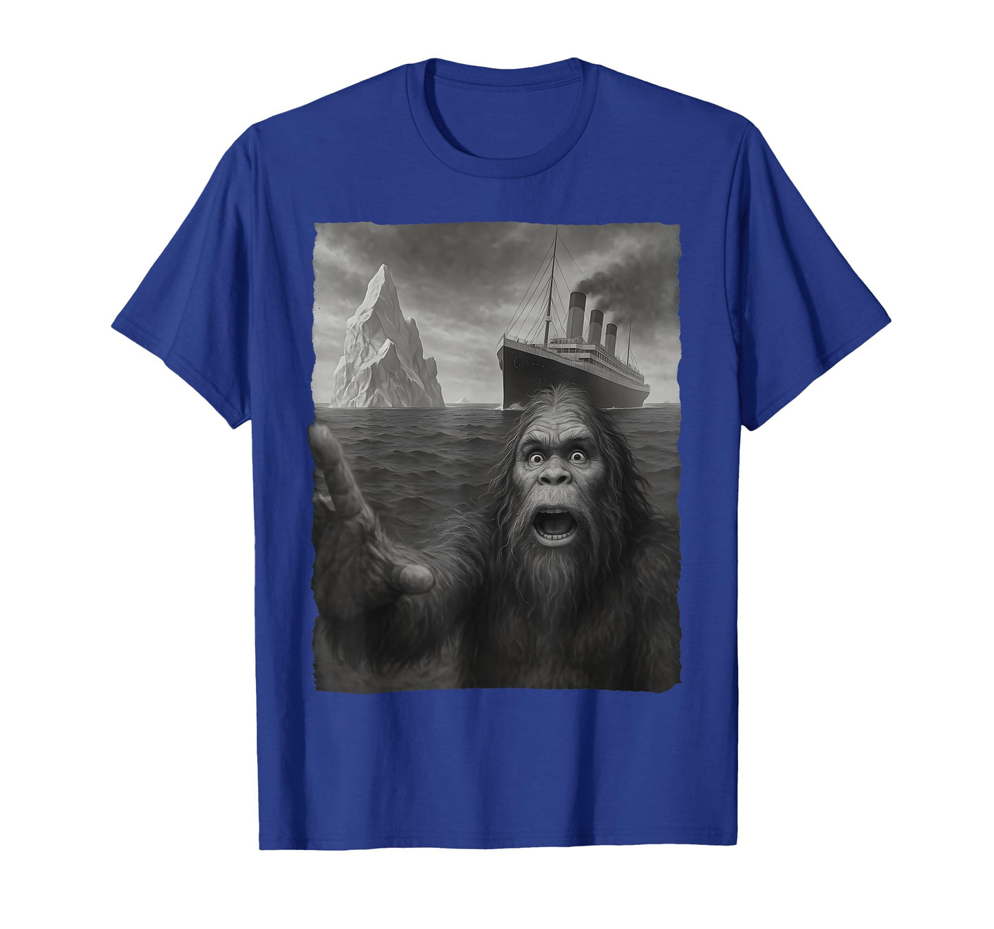 Funny Bigfoot Selfie Titanic T-Shirt
