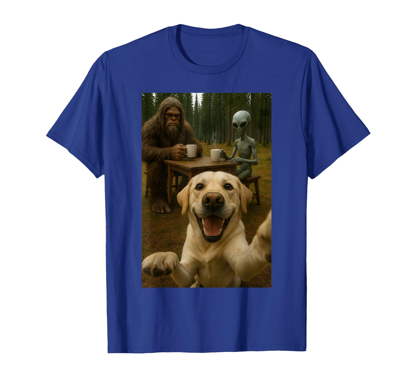 Dog Selfie With Bigfoot Alien Funny T-Shirt