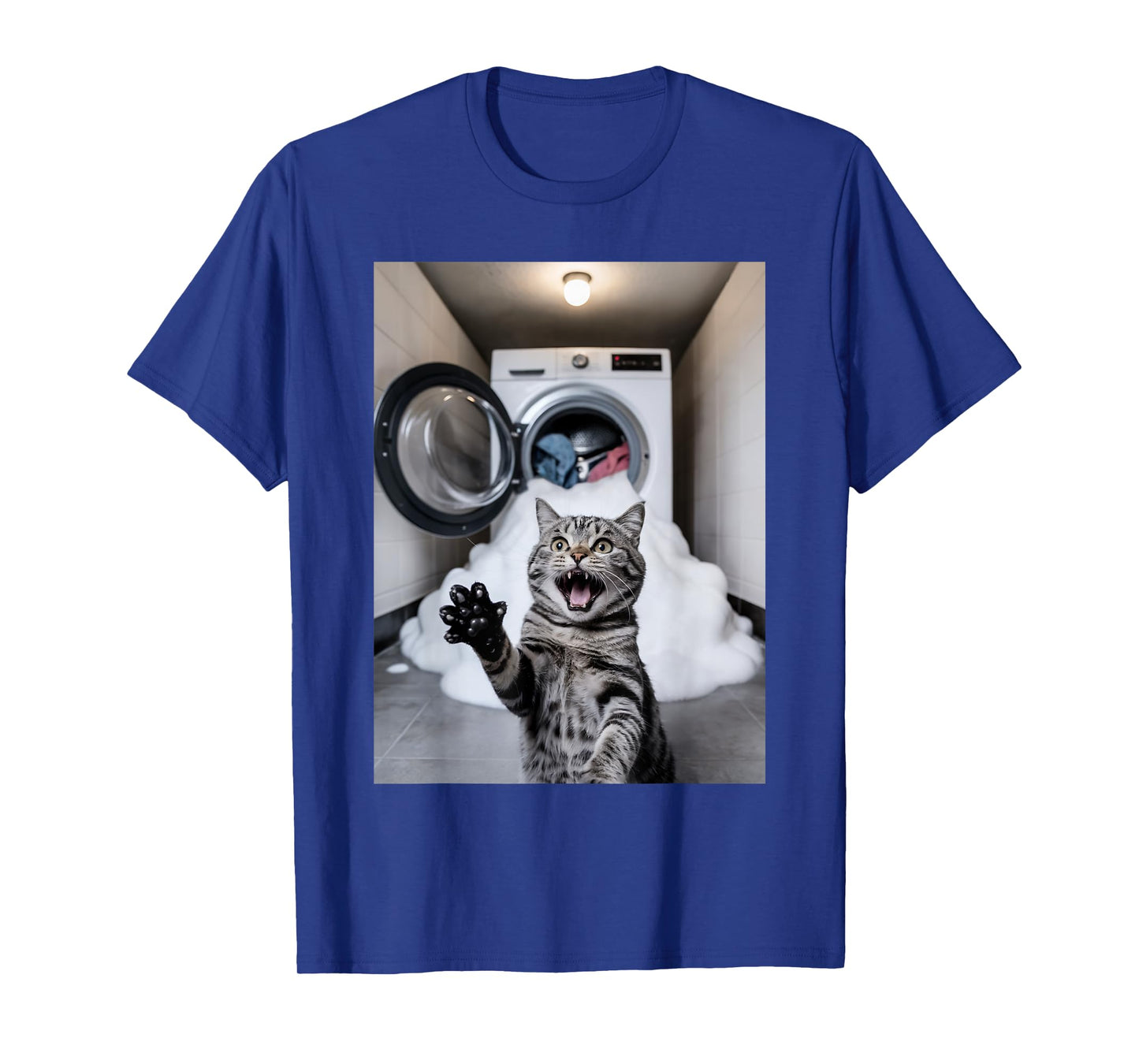 Funny Scared Cat Selfie Laundry Cat Meme Men Women T-Shirt