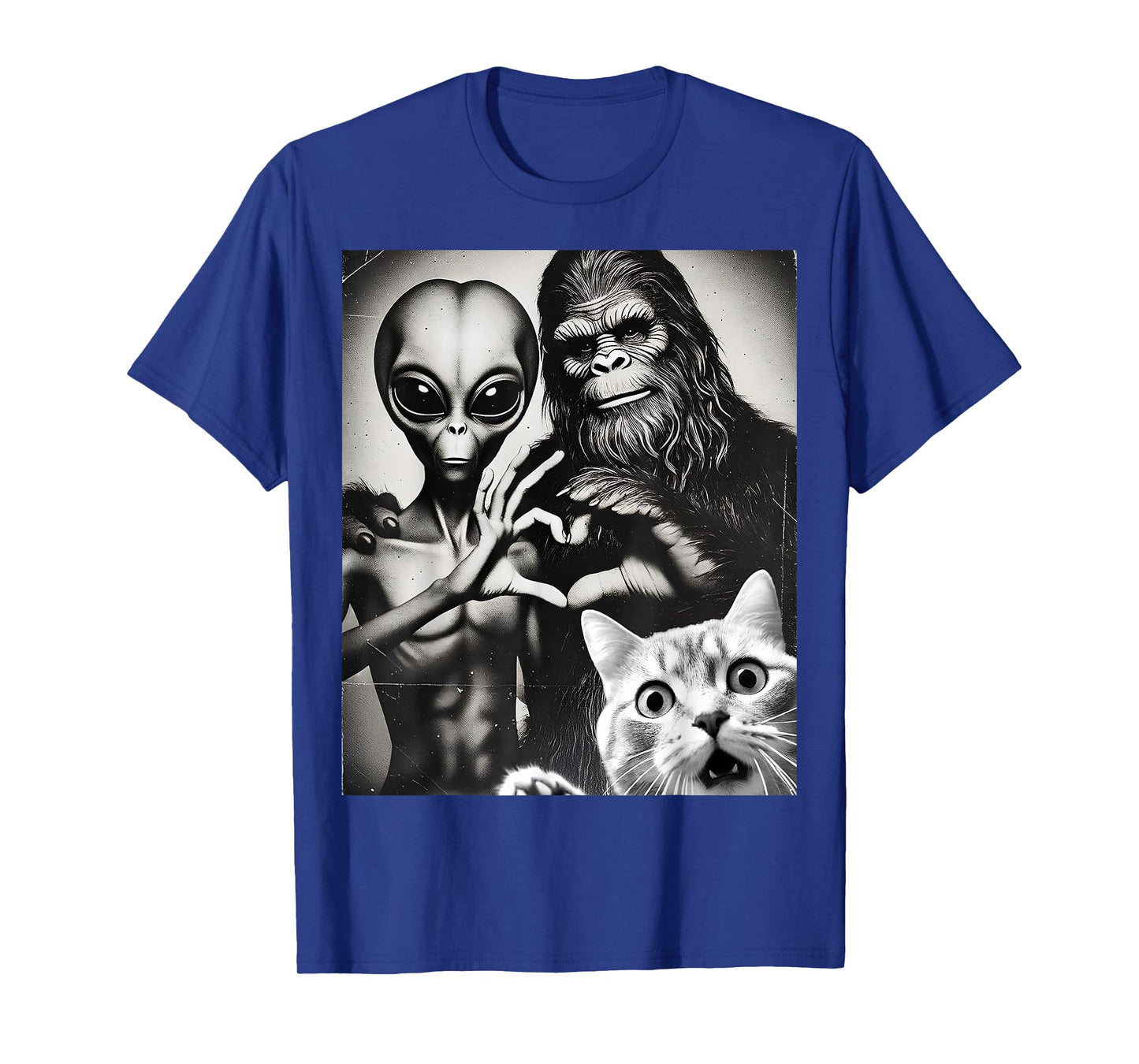 Funny Cat Selfie with Romantic Bigfoot in Love with Alien T-Shirt