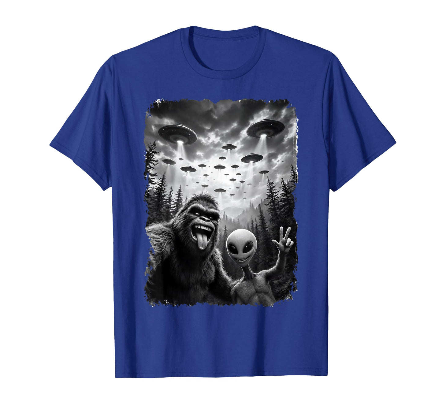 Funny Bigfoot and Alien Sasquatch Bruh Selfie T-Shirt