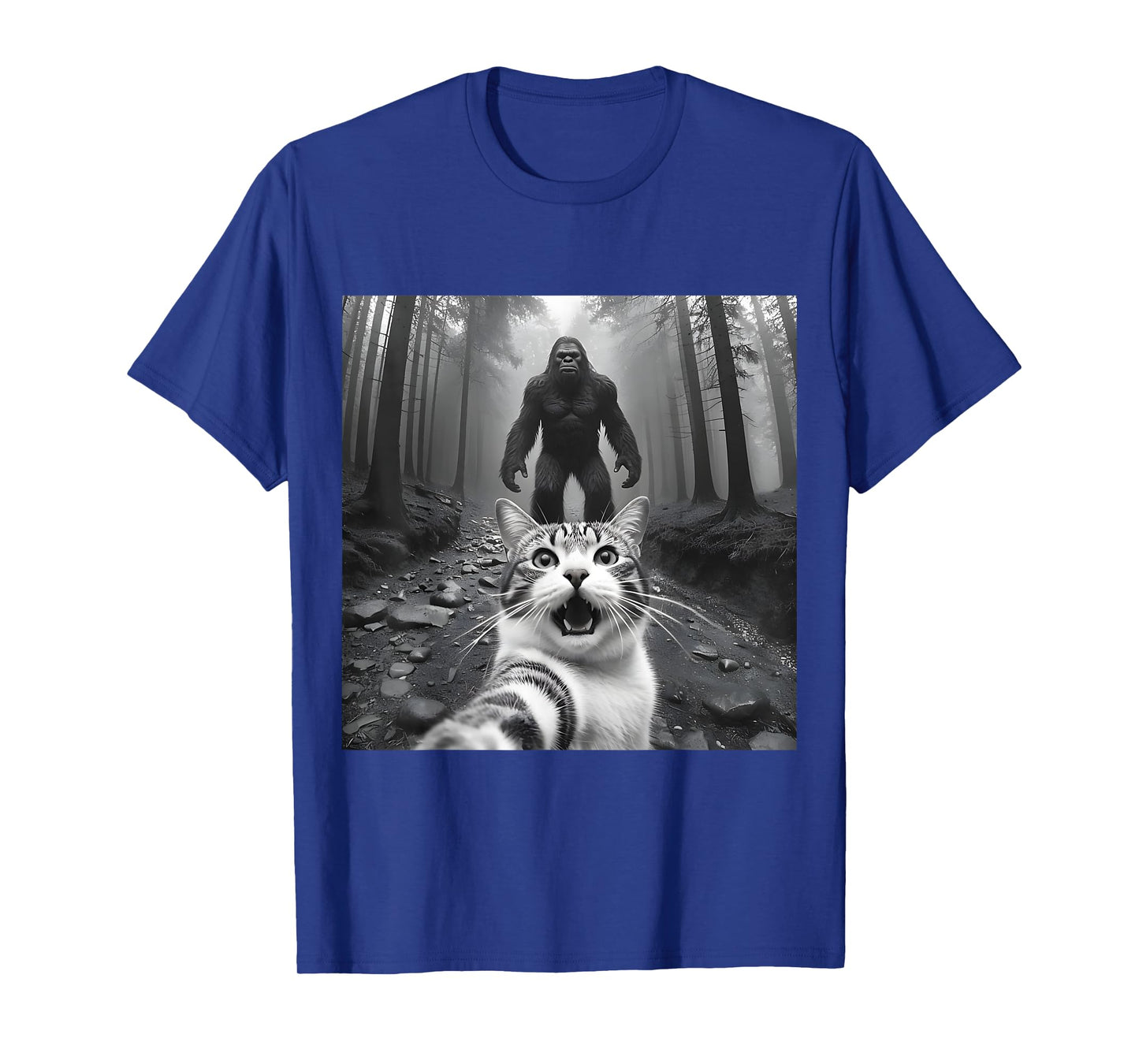 Funny Surprised Scared Cat Selfie With Sasquatsch Bigfoot Men Women Girls Kids T-Shirt