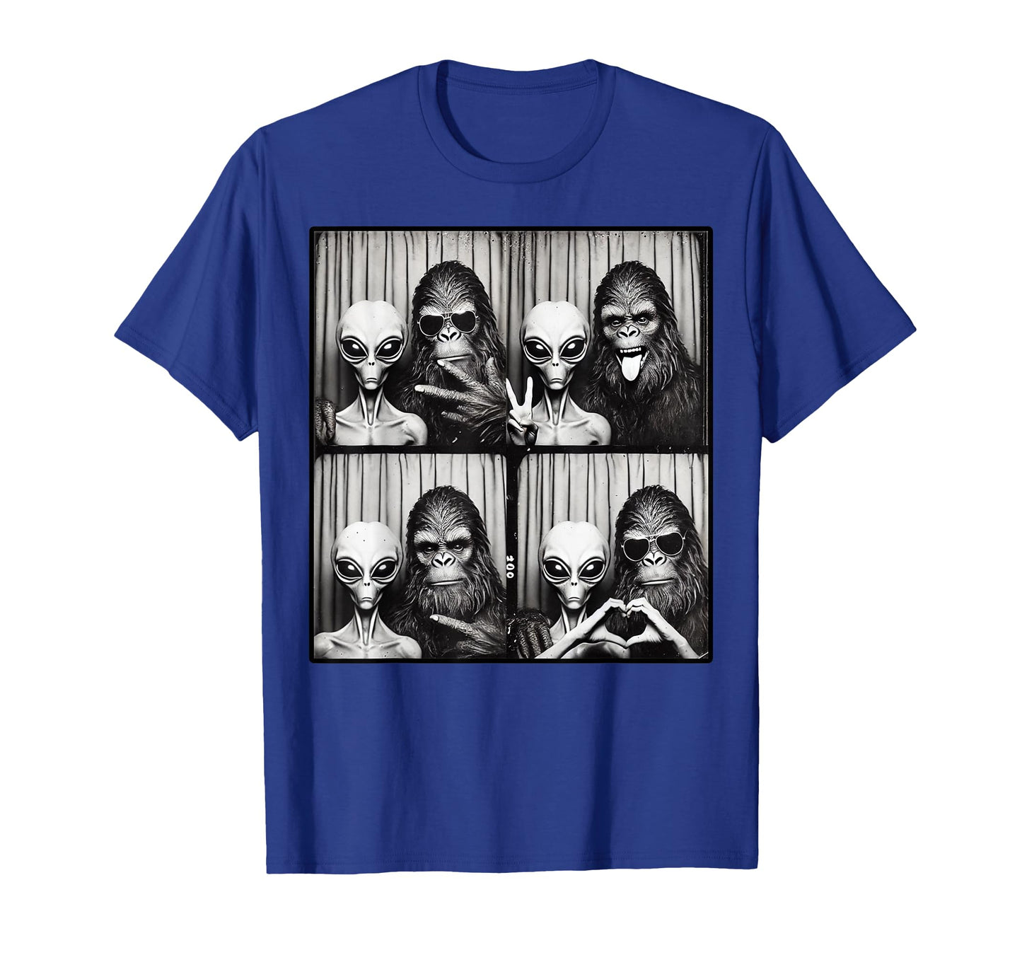 Funny Photobooth Sasquatch UFO Bigfoot And Alien Photobooth T-Shirt