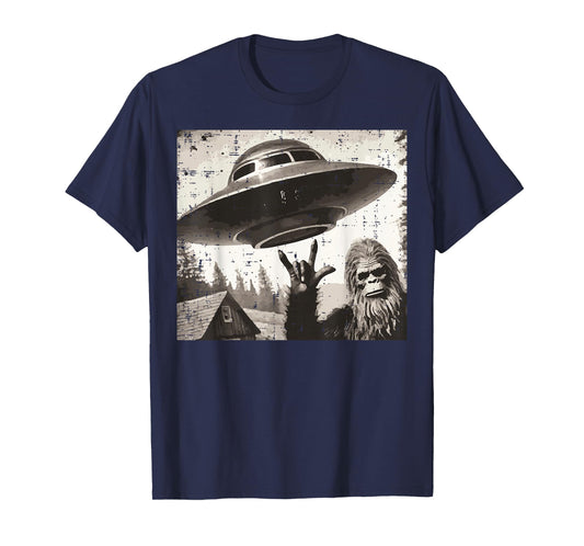 Bigfoot Alien Ufo Selfie Sasquatch Rocker Men Boys Kids T-Shirt