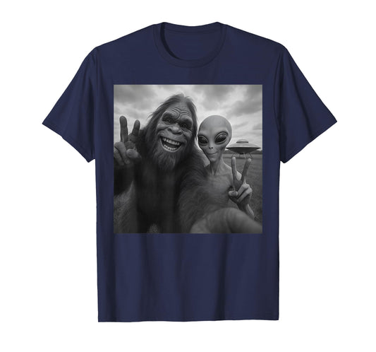 Funny Alien Bigfoot Selfie T-Shirt