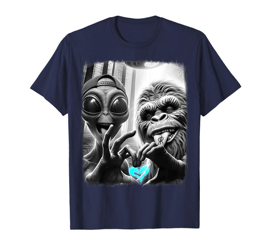 Bigfoot Sasquatch Alien Lovefest Love Hand Sign 0LTD4V T-Shirt