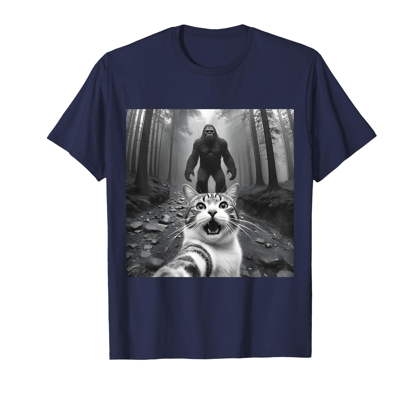 Funny Surprised Scared Cat Selfie With Sasquatsch Bigfoot Men Women Girls Kids T-Shirt