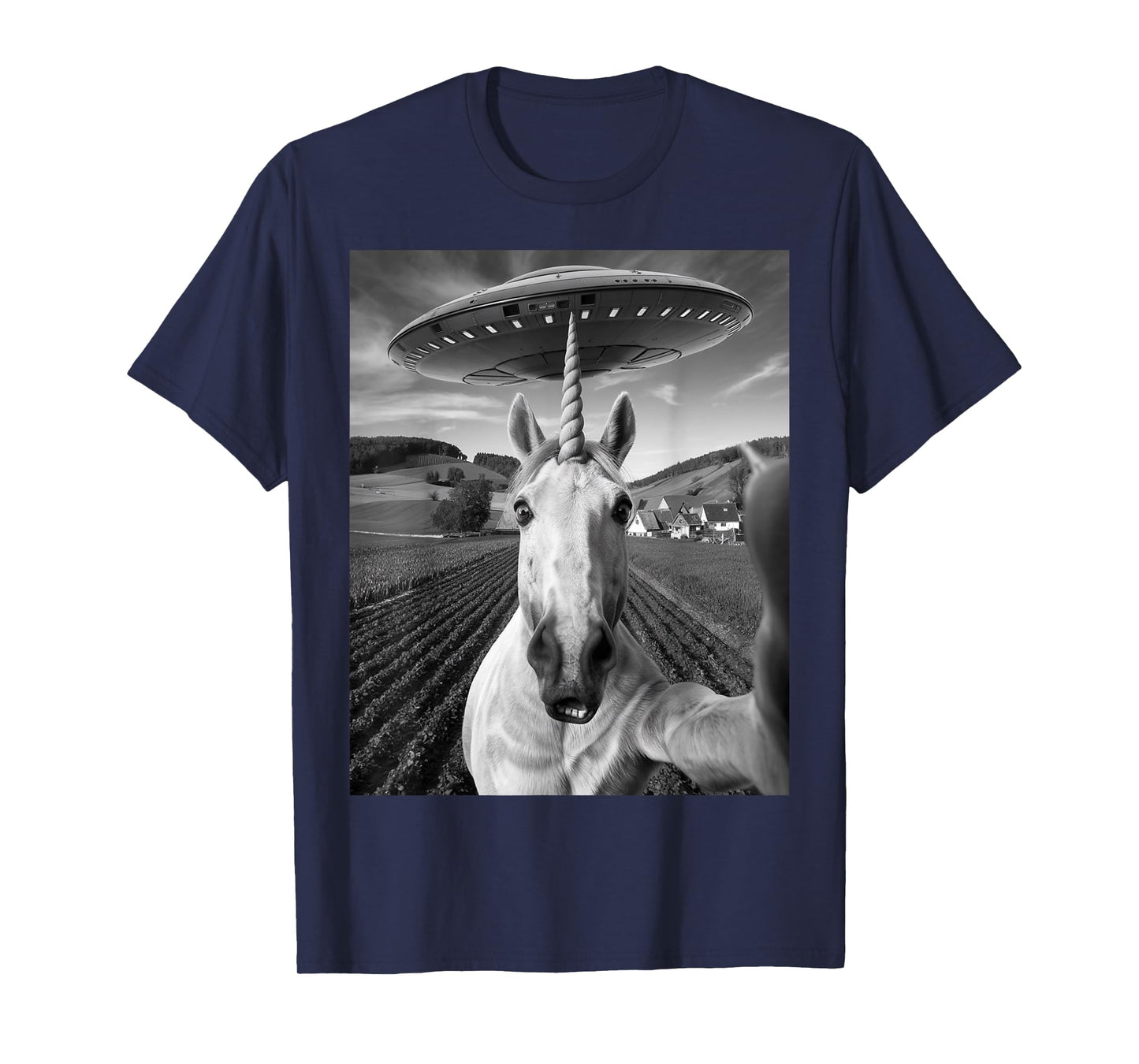 Unicorn Selfie With Alien UFO Funny Unicorn Gifts For Women T-Shirt