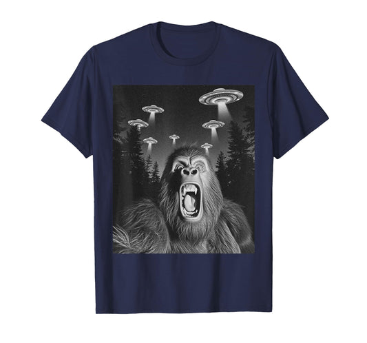 Surprised Bigfoot Selfie With UFO Sasquatch Meme Men Boy Kid T-Shirt