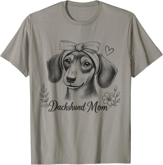 Dachshund Mom Doxie Weiner Dog Mama Design T-Shirt