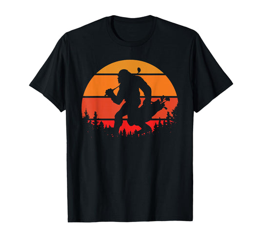 Funny Bigfoot Golf Retro Sasquatch Playing Golf T-Shirt