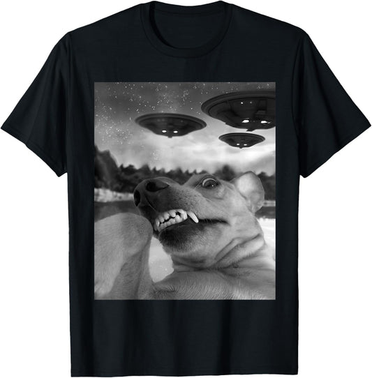 Funny Dog Face Taking Selfie With Alien Funny Alien Dog T-Shirt
