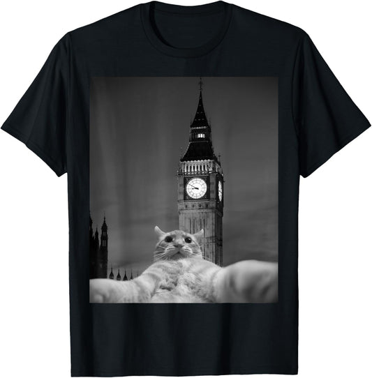 Cat Selfie Big Ben London Funny Animal Casual Outfit T-Shirt