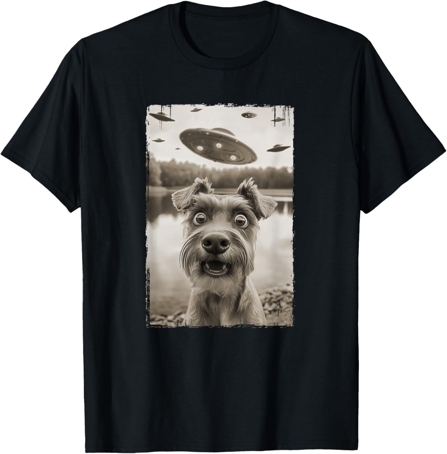 Retro Schnauzer UFO Encounters - Funny UFO Schnauzer Selfie T-Shirt