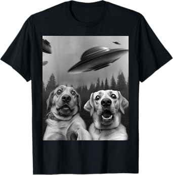 "Labrador Selfie" Funny Two Scaredy-Dogs and UFOs in Forest T-Shirt