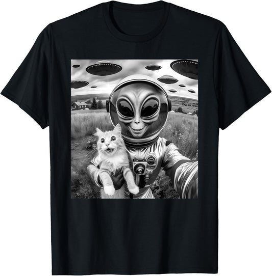 Cat UFO Selfie Cat Alien Abduction Funny Cat Gifts Cute Meme T-Shirt