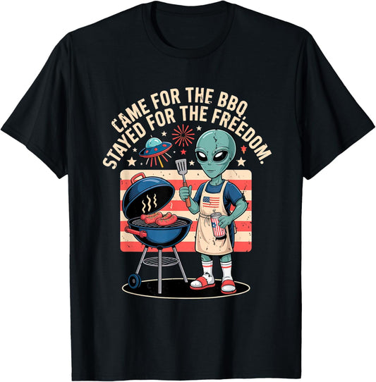 Grilling Alien BBQ Cartoon for Funny 4th of July Freedom T-Shirt