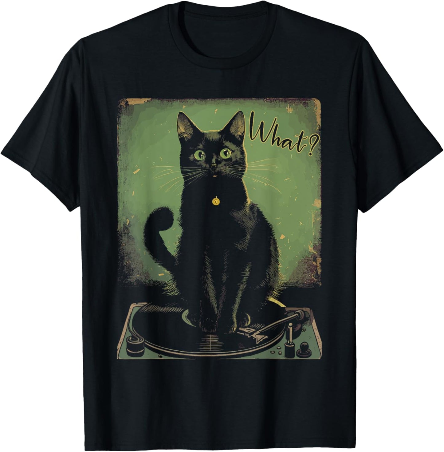 Black Cat Sitting On Vinyl Record Player Women Men T-Shirt