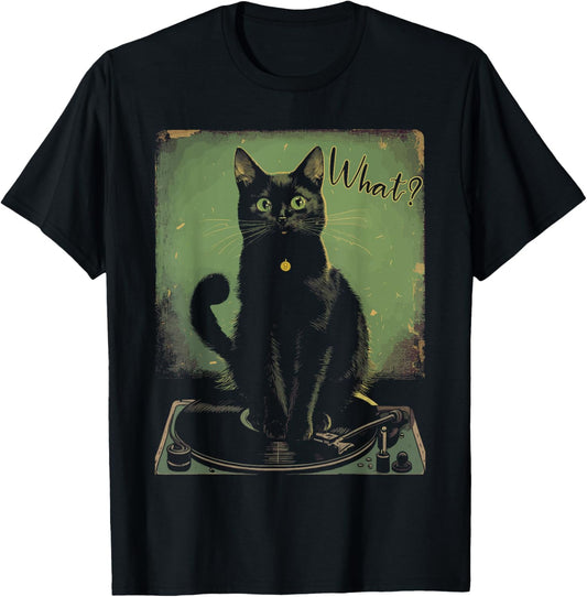 Black Cat Sitting On Vinyl Record Player Women Men T-Shirt