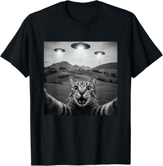 Cat Selfie With Alien UFO Funny T-Shirt
