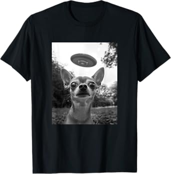 Chihuahua Selfie With Alien UFO T-Shirt