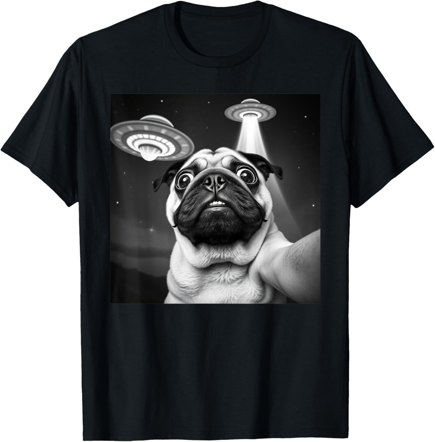 Funny Pug Selfie Alien UFO Dog Lover Novelty Graphic T-Shirt