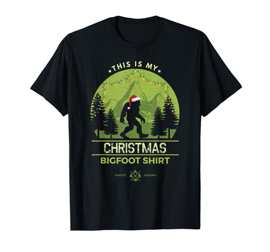 Merry Xmas Bigfoot Santa Squatch Christmas Yeti T-Shirt