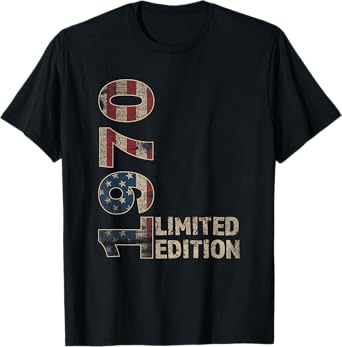 55th Birthday Gift men Vintage born 1970 turning 55 Year Old T-Shirt