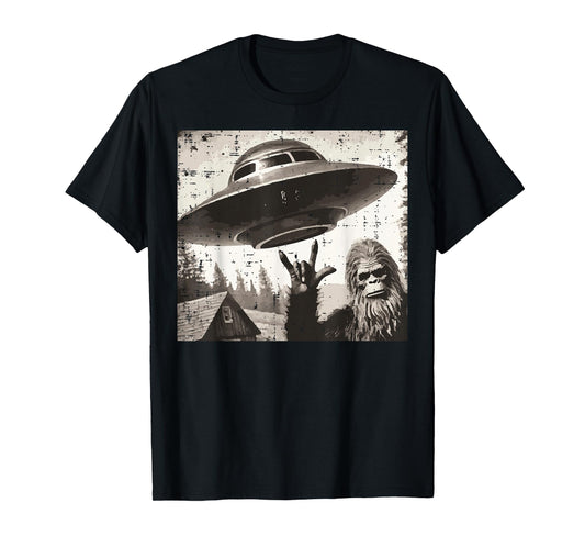 Bigfoot Alien Ufo Selfie Sasquatch Rocker Men Boys Kids T-Shirt
