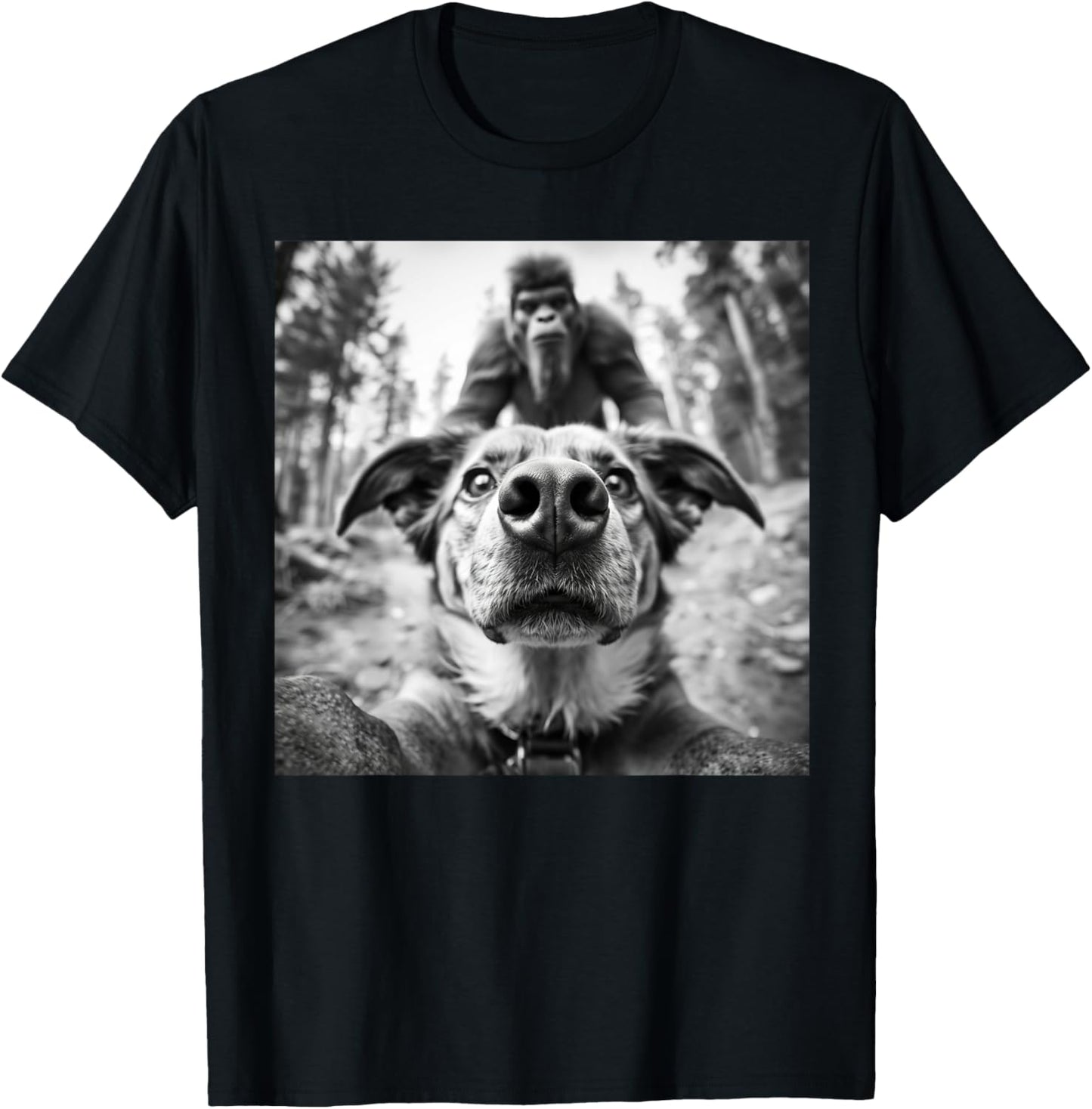Funny Dog Selfie With Bigfoot, Dog-Sasquatch Novelty Graphic T-Shirt