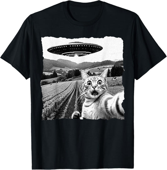 Cat Selfie with Alien UFO Funny Cat T-Shirt