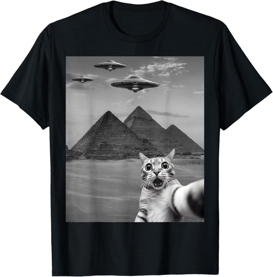 Cat Selfie UFO Alien Pyramid Funny Animal Casual Outfit T-Shirt