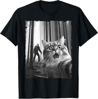 Funny Scared Cat Selfie with Bigfoot Gift Idea Men Women Kid T-Shirt