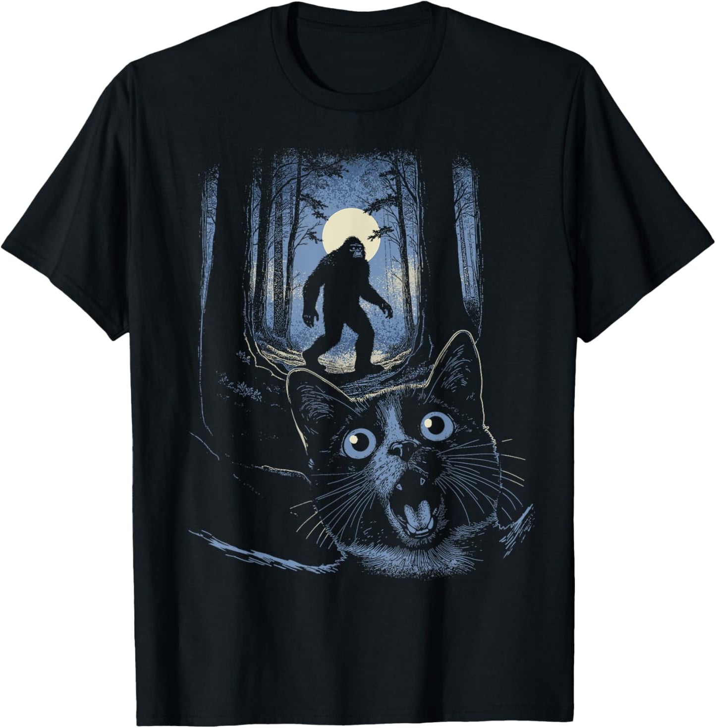Funny Surprised Scared Cat Selfie With Bigfoot Sasquatch T-Shirt