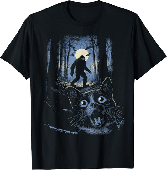 Funny Surprised Scared Cat Selfie With Bigfoot Sasquatch T-Shirt
