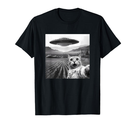 Funny Area 51 UFO Cat Selfie with Alien Cat UFOs Meme Weird T-Shirt
