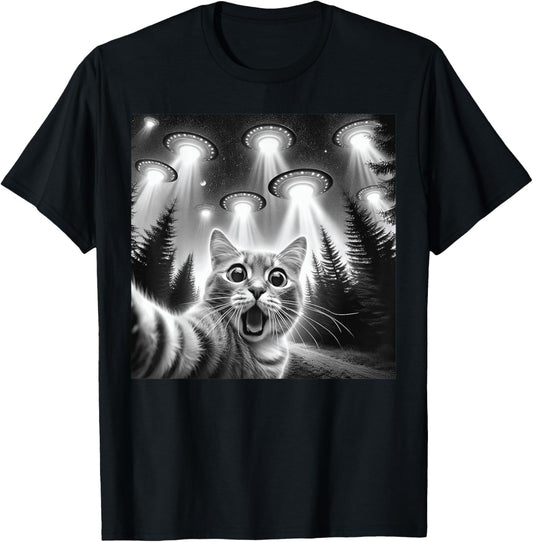 Cat Selfie With Alien UFO Funny Cat Gifts for Men Women Kid T-Shirt