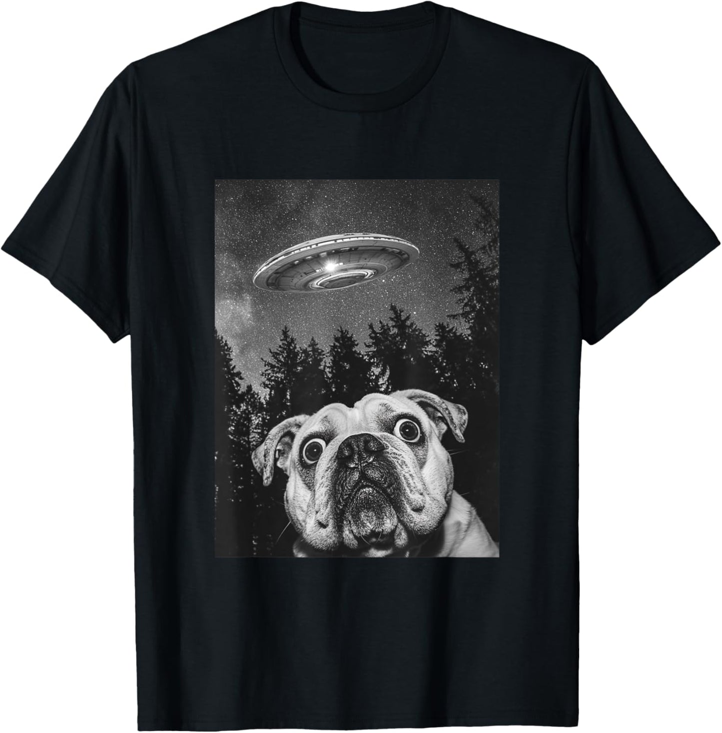 Surprised English Bulldog With Alien UFO, funny dog T-Shirt