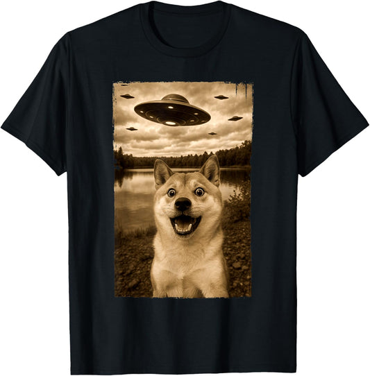 Shiba Inu Selfie with UFO Funny Alien Dog Meme T-Shirt