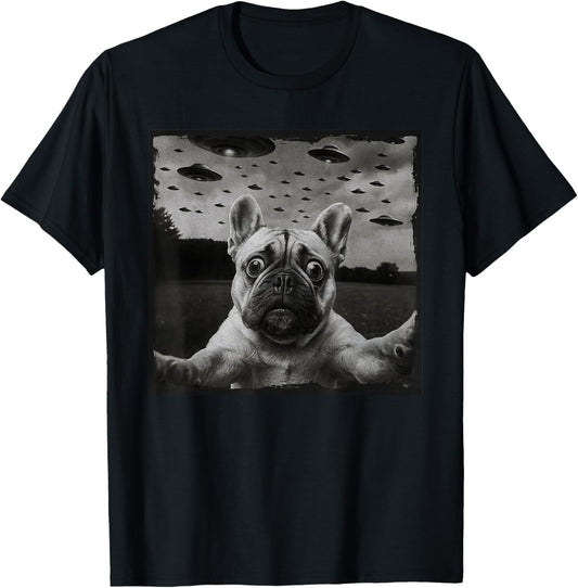 Alien UFO Pug Selfie, Funny Puggo Dog UFOs Space Moment T-Shirt