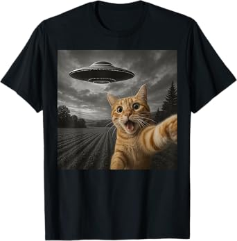 Cat Selfie With Alien UFO Funny Cat Gifts For Men Women Kid T-Shirt