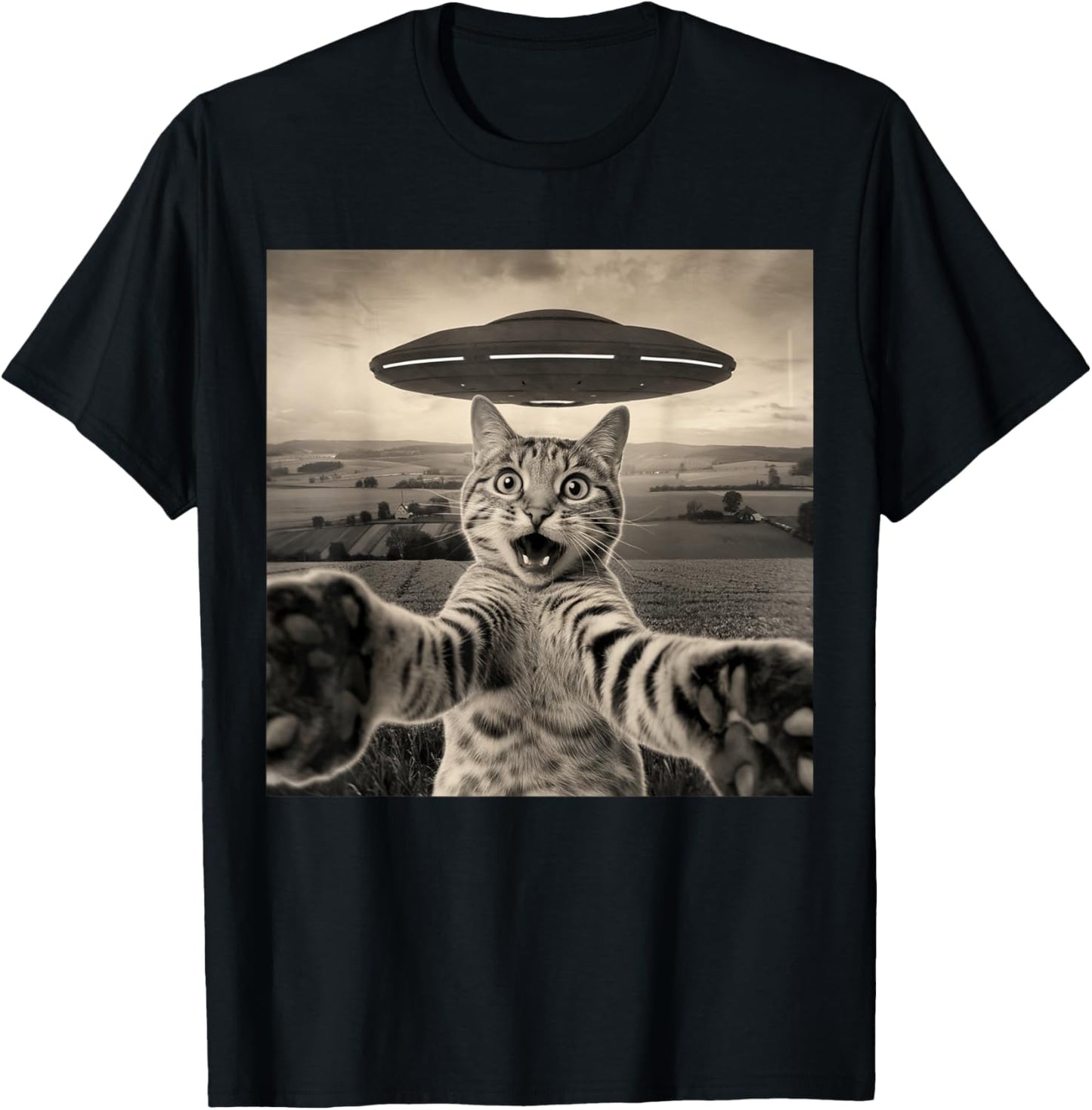 Cat Selfie With Alien UFOs Funny Cat Sarcastic Humor Meme T-Shirt