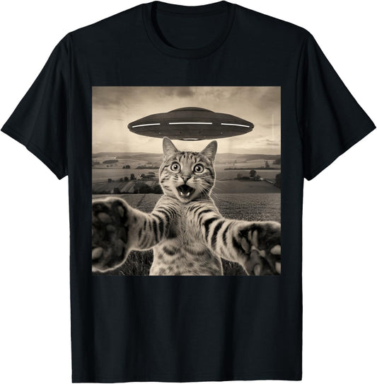 Cat Selfie With Alien UFOs Funny Cat Sarcastic Humor Meme T-Shirt