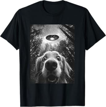 Surprised Golden Retriever Selfie With Alien UFO, funny dog T-Shirt