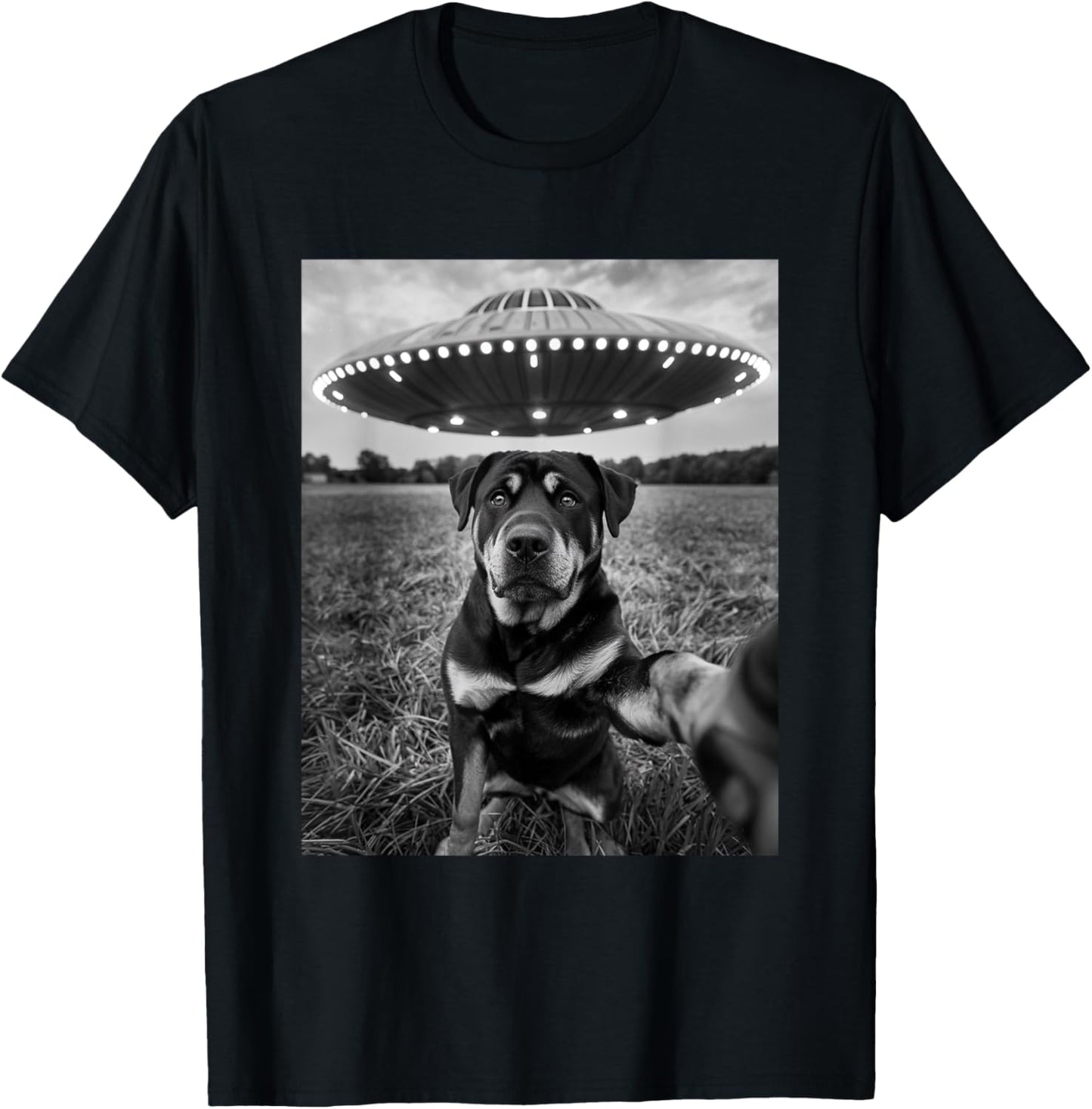 Funny Rottweiler Ufo Selfie T-Shirt