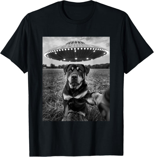 Funny Rottweiler Ufo Selfie T-Shirt